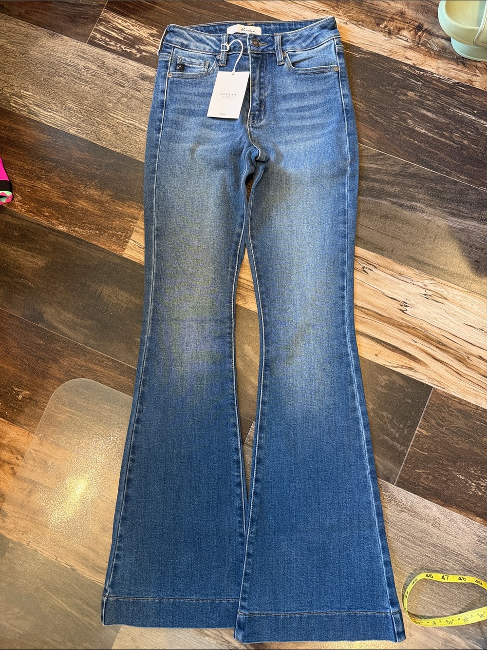 NWT Kancan Roxanne High Rise Flare Jeans Medium Wash 5/26